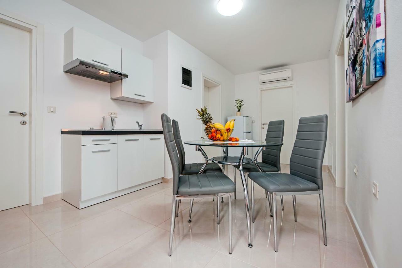 Apartman Sonata Rovinj Buitenkant foto